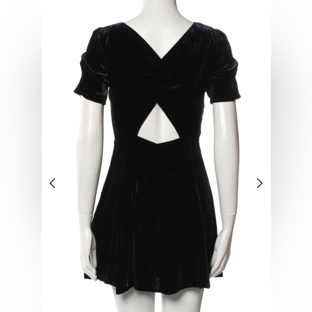 Reformation cut out velvet mini dress - Picture 3 of 9